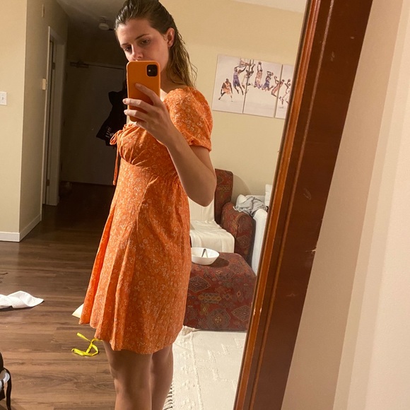 Lush orange flowy beach dress from tobi - Picture 4 of 4